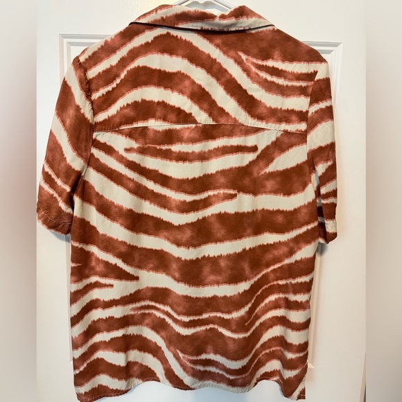Pistola Zebra Print Button Down Size Large - Picture 2 of 7